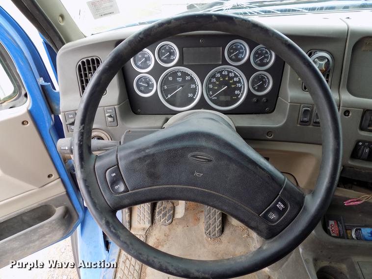 image for item DD3665 2006 Sterling L-Line cement pump truck