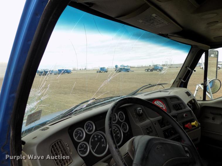 image for item DD3665 2006 Sterling L-Line cement pump truck