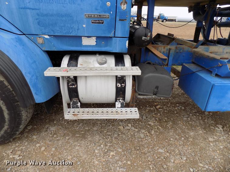 image for item DD3665 2006 Sterling L-Line cement pump truck