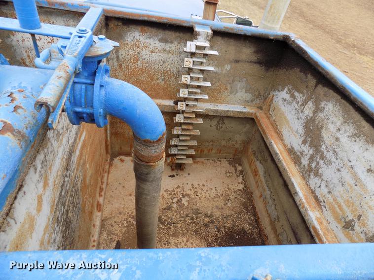 image for item DD3665 2006 Sterling L-Line cement pump truck