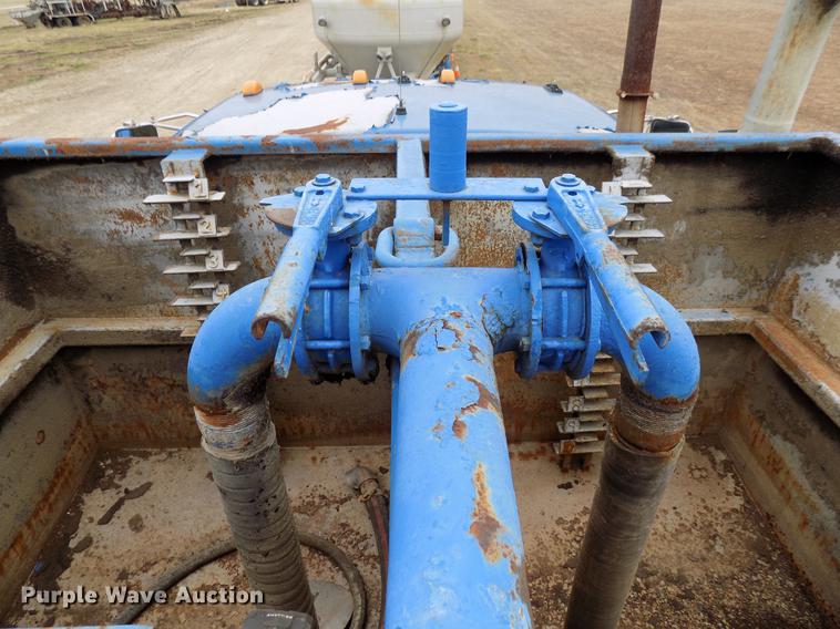 image for item DD3665 2006 Sterling L-Line cement pump truck