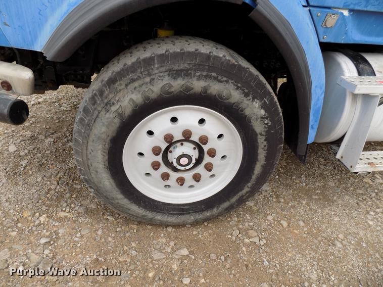 image for item DD3665 2006 Sterling L-Line cement pump truck