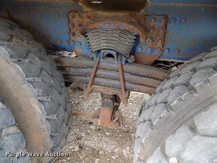 image for item DD3665 2006 Sterling L-Line cement pump truck