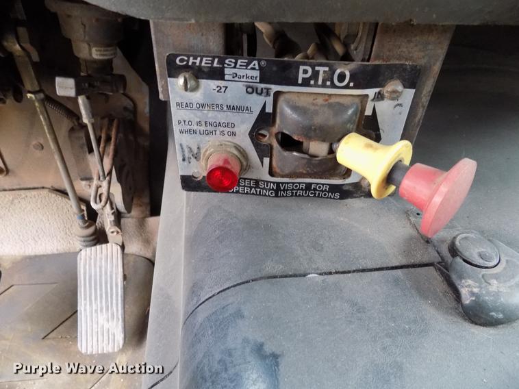 image for item DD3666 2004 International 7600 pump truck