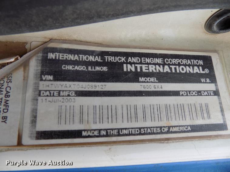 image for item DD3666 2004 International 7600 pump truck