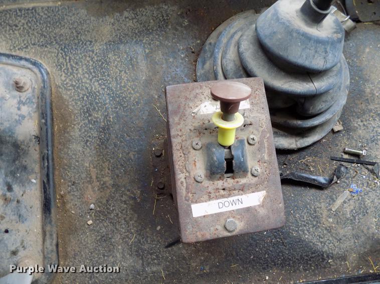 image for item DD3671 2007 International 7600 bulk cement truck