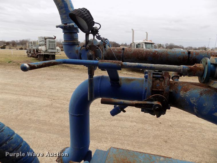 image for item DD3671 2007 International 7600 bulk cement truck