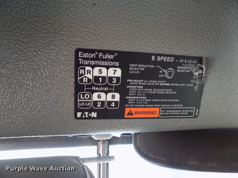 image for item DD3672 2001 Mack RD pump truck