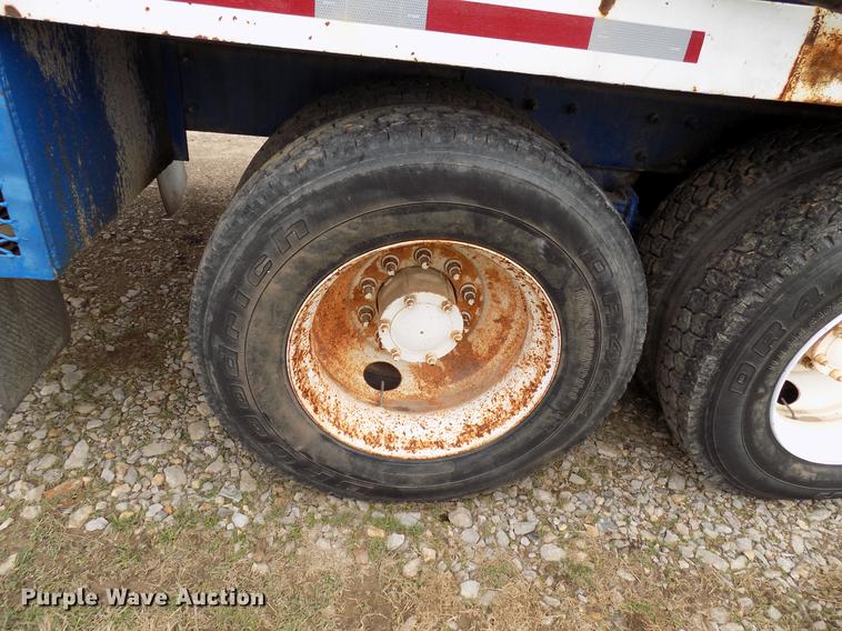 image for item DD3672 2001 Mack RD pump truck