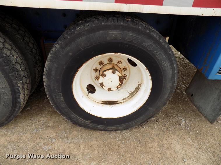 image for item DD3672 2001 Mack RD pump truck