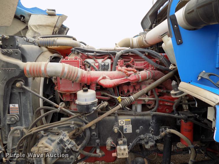 image for item DD3673 2010 Kenworth T800 bulk cement truck