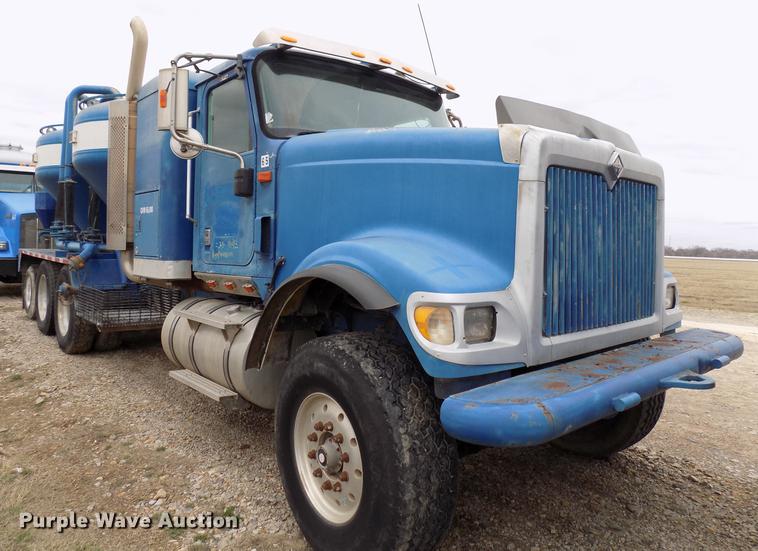 image for item DD3674 2007 International 5900i pump truck