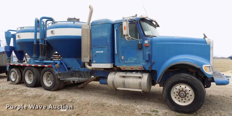 image for item DD3674 2007 International 5900i pump truck