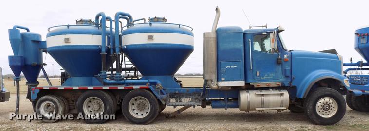 image for item DD3674 2007 International 5900i pump truck