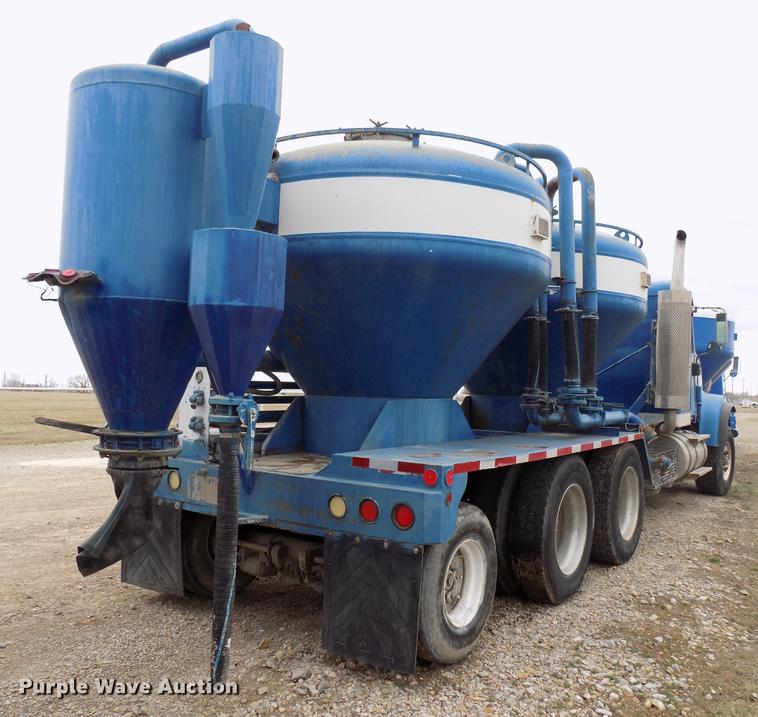 image for item DD3674 2007 International 5900i pump truck