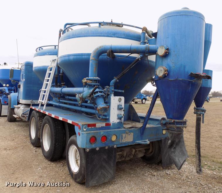 image for item DD3674 2007 International 5900i pump truck