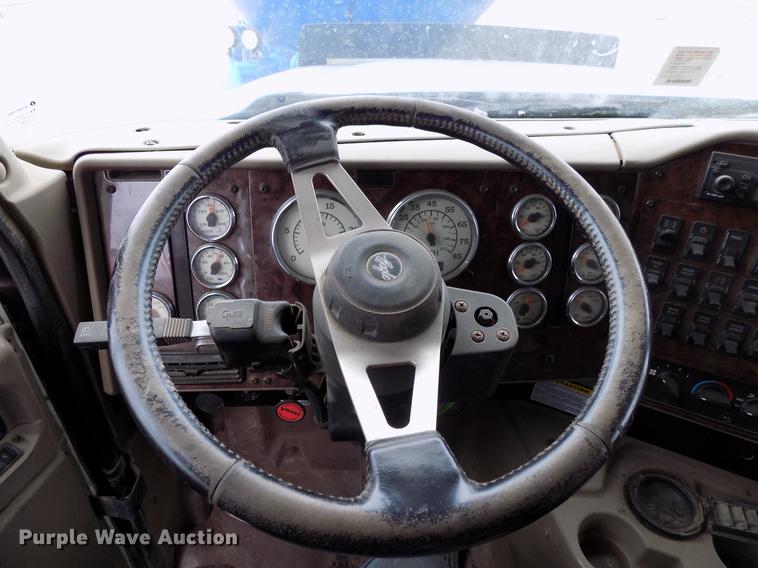 image for item DD3674 2007 International 5900i pump truck