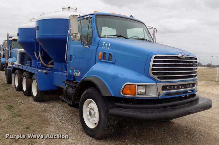 image for item DD3675 2003 Sterling LT9513 bulk cement truck