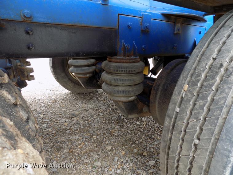 image for item DD3675 2003 Sterling LT9513 bulk cement truck