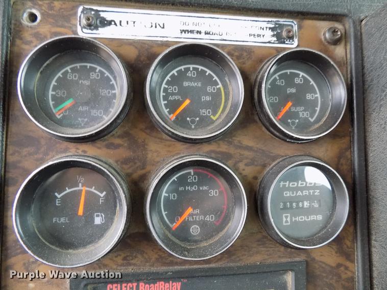 image for item DD3679 1996 Kenworth T800 bulk cement truck