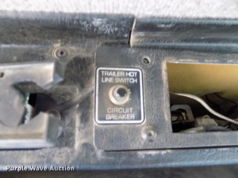 image for item DD3679 1996 Kenworth T800 bulk cement truck