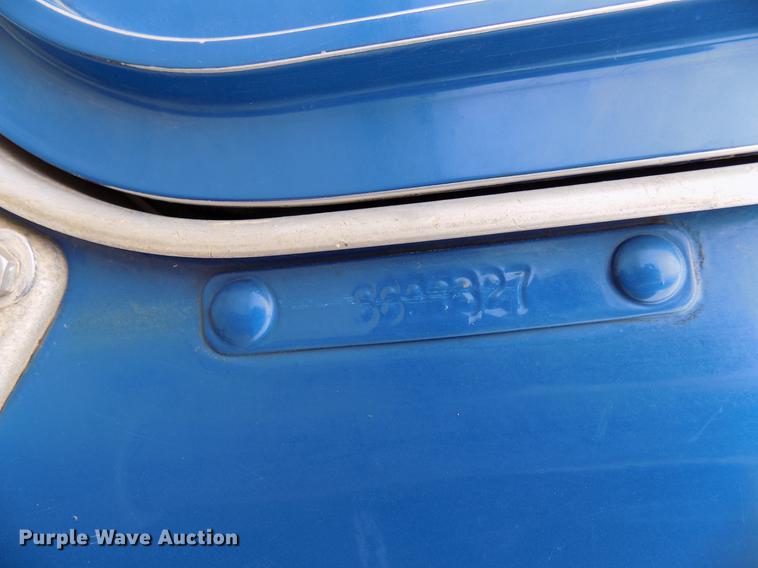 image for item DD3679 1996 Kenworth T800 bulk cement truck