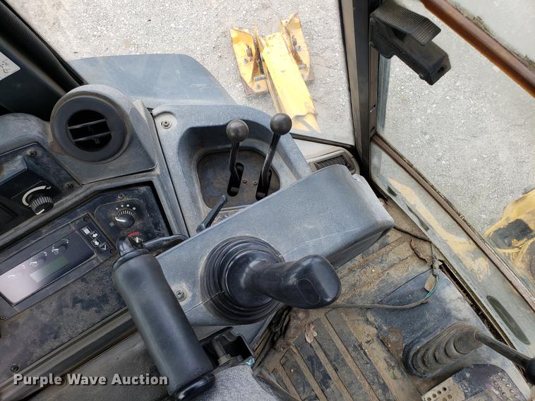 image for item DD3994 2008 John Deere 410J backhoe