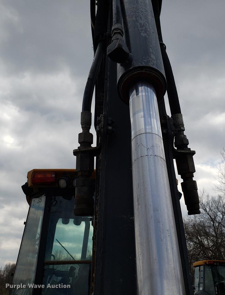 image for item DD3994 2008 John Deere 410J backhoe