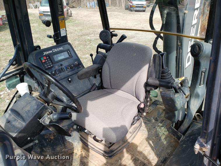 image for item DD3995 2014 John Deere 410K backhoe