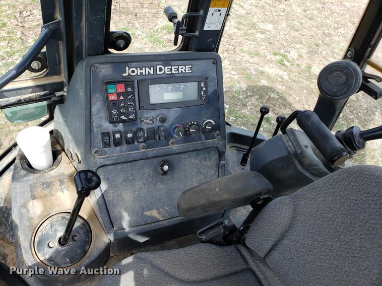 image for item DD3995 2014 John Deere 410K backhoe
