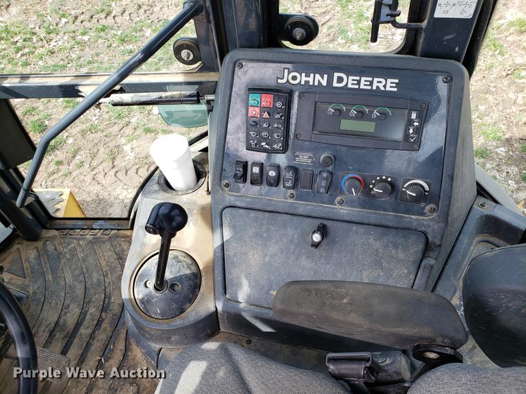 image for item DD3995 2014 John Deere 410K backhoe