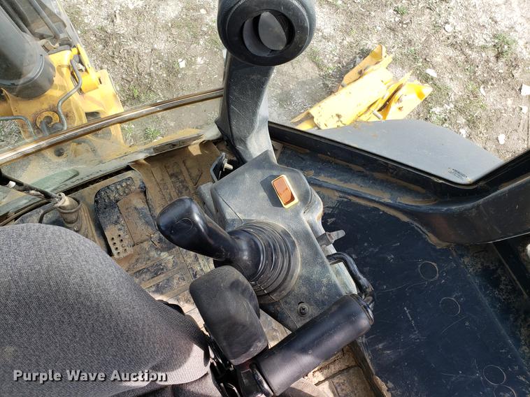 image for item DD3995 2014 John Deere 410K backhoe