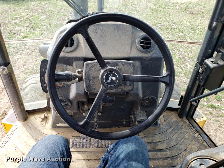 image for item DD3995 2014 John Deere 410K backhoe