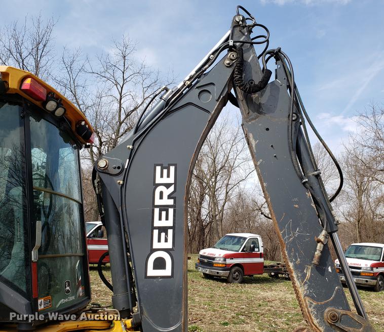 image for item DD3995 2014 John Deere 410K backhoe