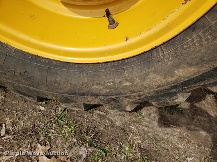 image for item DD3995 2014 John Deere 410K backhoe