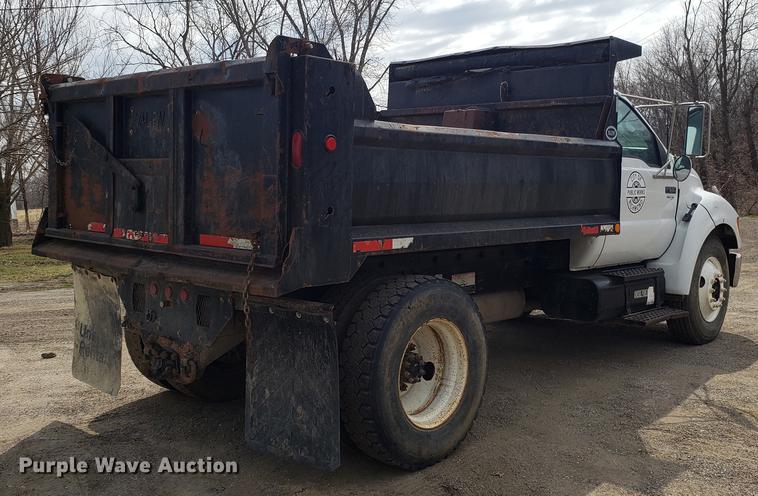 image for item DD4007 2006 Ford F650 Super Duty dump truck
