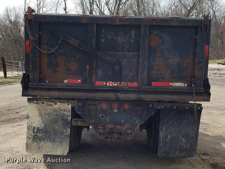 image for item DD4007 2006 Ford F650 Super Duty dump truck
