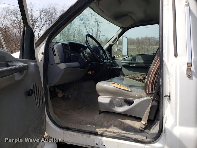 image for item DD4007 2006 Ford F650 Super Duty dump truck