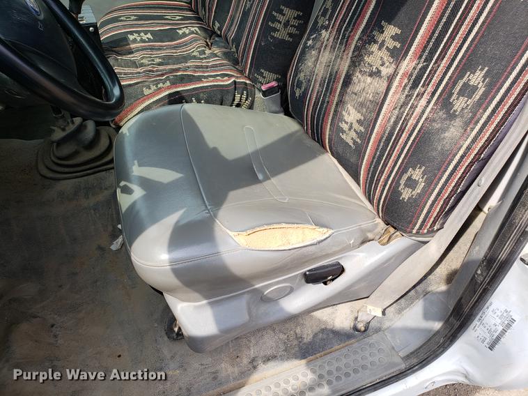 image for item DD4007 2006 Ford F650 Super Duty dump truck