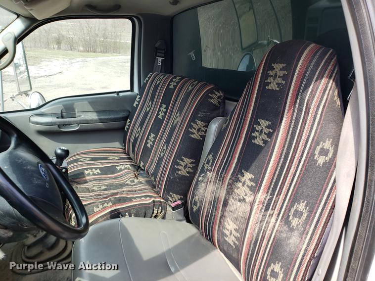 image for item DD4007 2006 Ford F650 Super Duty dump truck