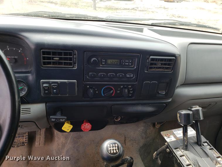 image for item DD4007 2006 Ford F650 Super Duty dump truck