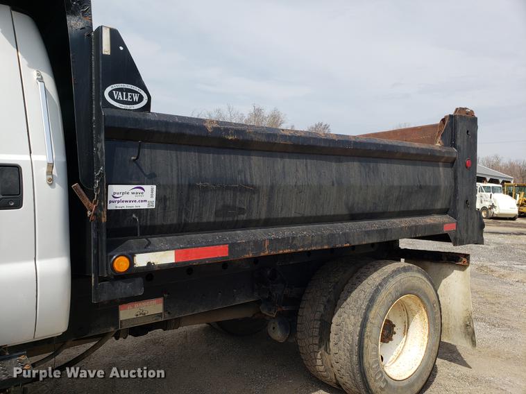 image for item DD4007 2006 Ford F650 Super Duty dump truck