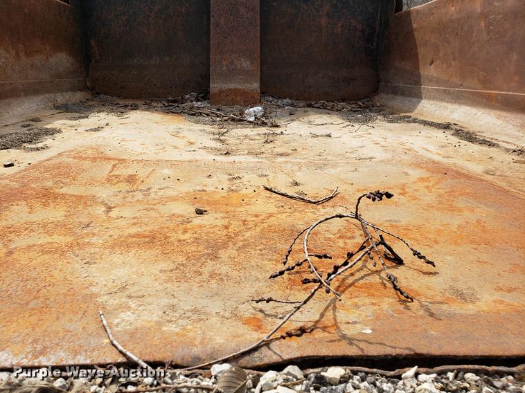 image for item DD4007 2006 Ford F650 Super Duty dump truck