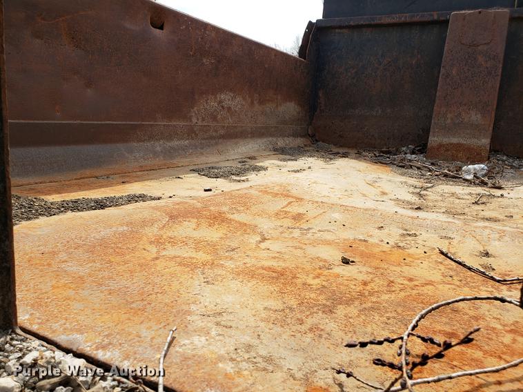 image for item DD4007 2006 Ford F650 Super Duty dump truck