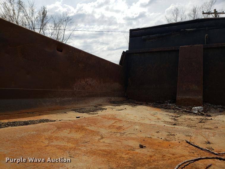 image for item DD4007 2006 Ford F650 Super Duty dump truck