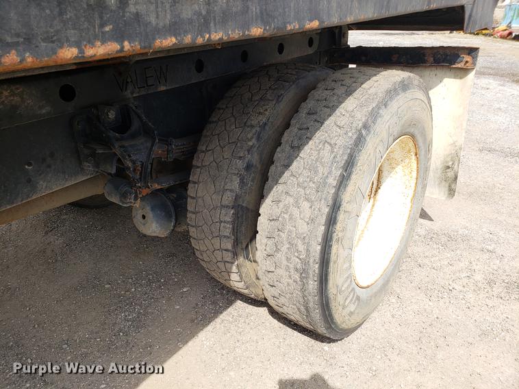 image for item DD4007 2006 Ford F650 Super Duty dump truck