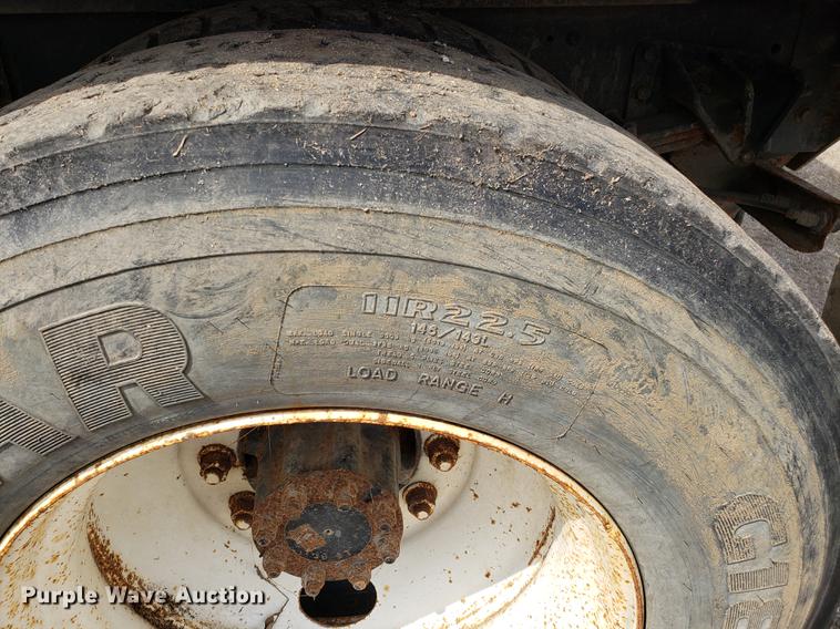 image for item DD4007 2006 Ford F650 Super Duty dump truck