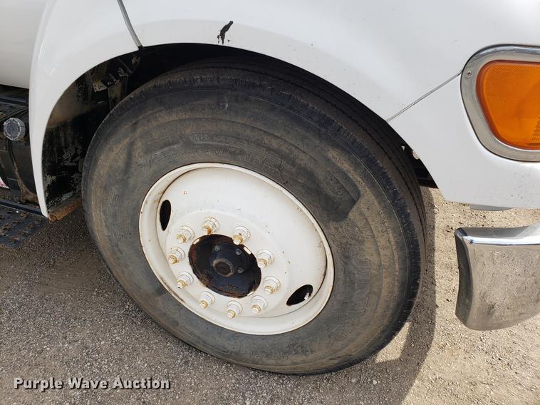 image for item DD4007 2006 Ford F650 Super Duty dump truck