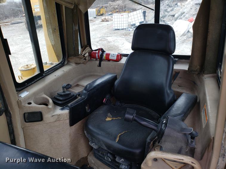 image for item DD4008 2000 Caterpillar D6R XL dozer