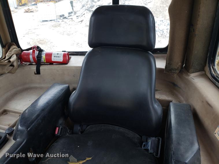 image for item DD4008 2000 Caterpillar D6R XL dozer